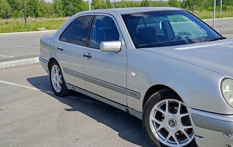 Mercedes-Benz E-Класс, 1996 год, 380 000 рублей, 10 фотография