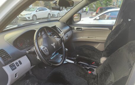 Mitsubishi Pajero Sport II рестайлинг, 2013 год, 1 700 000 рублей, 3 фотография