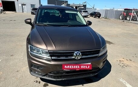 Volkswagen Tiguan II, 2019 год, 2 350 000 рублей, 4 фотография