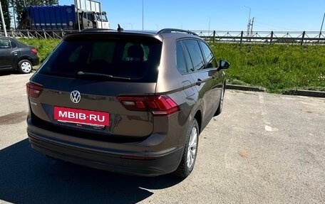 Volkswagen Tiguan II, 2019 год, 2 350 000 рублей, 2 фотография