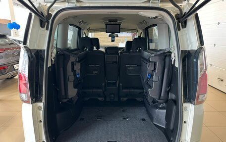 Nissan Serena IV, 2018 год, 2 299 900 рублей, 20 фотография