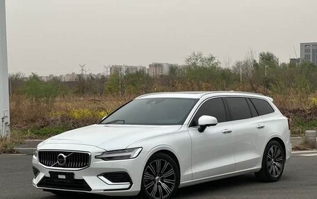 Volvo V60 II, 2021 год, 2 850 027 рублей, 2 фотография