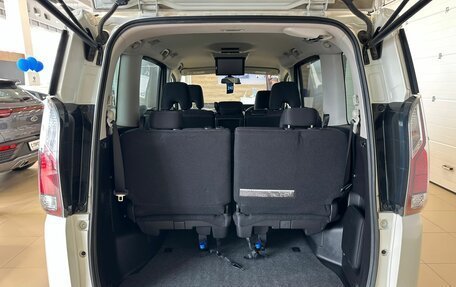 Nissan Serena IV, 2018 год, 2 299 900 рублей, 21 фотография