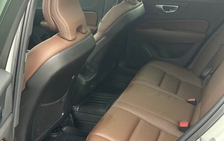 Volvo V60 II, 2021 год, 2 850 027 рублей, 10 фотография