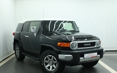 Toyota FJ Cruiser, 2021 год, 7 490 000 рублей, 9 фотография