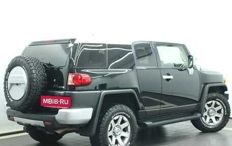 Toyota FJ Cruiser, 2021 год, 7 490 000 рублей, 2 фотография