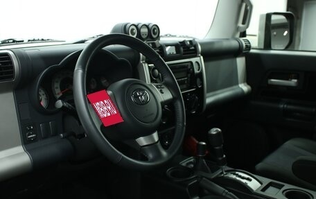 Toyota FJ Cruiser, 2021 год, 7 490 000 рублей, 16 фотография