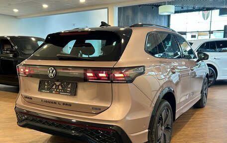 Volkswagen Tiguan, 2024 год, 5 600 000 рублей, 5 фотография