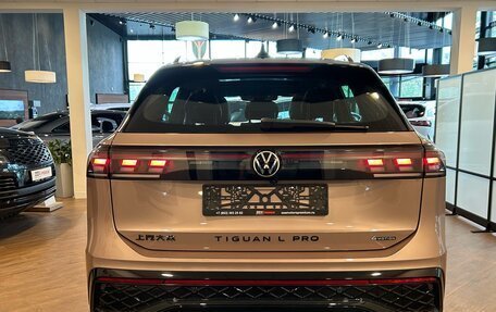 Volkswagen Tiguan, 2024 год, 5 600 000 рублей, 4 фотография