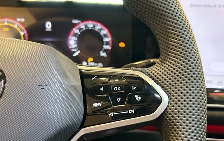 Volkswagen Tiguan, 2024 год, 5 600 000 рублей, 17 фотография