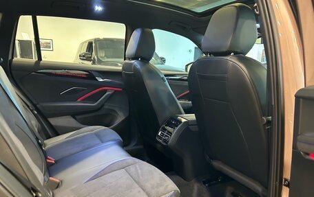 Volkswagen Tiguan, 2024 год, 5 600 000 рублей, 22 фотография