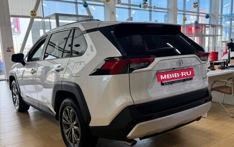 Toyota RAV4, 2024 год, 4 300 000 рублей, 11 фотография