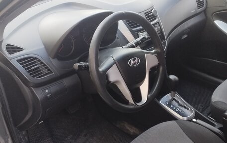 Hyundai Solaris II рестайлинг, 2012 год, 470 000 рублей, 2 фотография