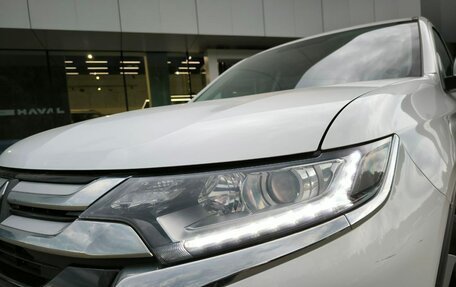 Mitsubishi Outlander III рестайлинг 3, 2015 год, 1 587 000 рублей, 7 фотография