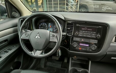 Mitsubishi Outlander III рестайлинг 3, 2015 год, 1 587 000 рублей, 11 фотография