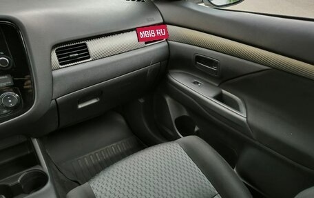 Mitsubishi Outlander III рестайлинг 3, 2015 год, 1 587 000 рублей, 12 фотография