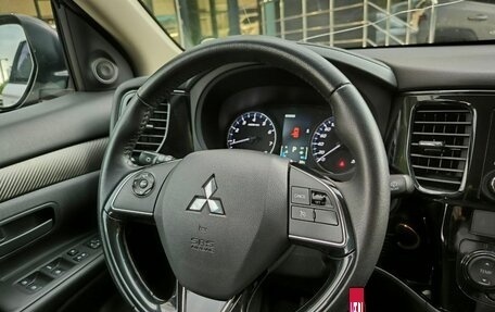 Mitsubishi Outlander III рестайлинг 3, 2015 год, 1 587 000 рублей, 23 фотография