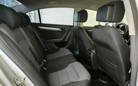 Volkswagen Passat B7, 2011 год, 650 000 рублей, 13 фотография