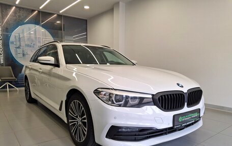 BMW 5 серия, 2019 год, 3 250 000 рублей, 3 фотография