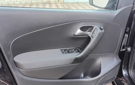 Volkswagen Polo VI (EU Market), 2012 год, 887 000 рублей, 11 фотография