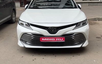 Toyota Camry, 2018 год, 2 350 000 рублей, 1 фотография