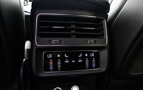 Audi Q8 I, 2018 год, 23 фотография