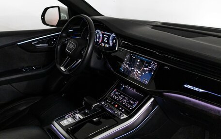 Audi Q8 I, 2018 год, 28 фотография