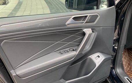 Volkswagen Tiguan II, 2022 год, 2 502 027 рублей, 7 фотография