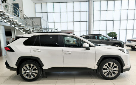 Toyota RAV4, 2022 год, 3 850 000 рублей, 4 фотография