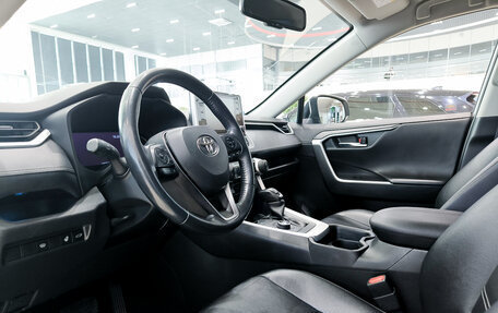 Toyota RAV4, 2022 год, 3 850 000 рублей, 16 фотография