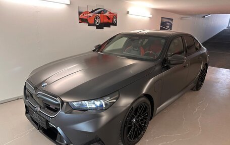 BMW M5, 2025 год, 25 000 000 рублей, 2 фотография