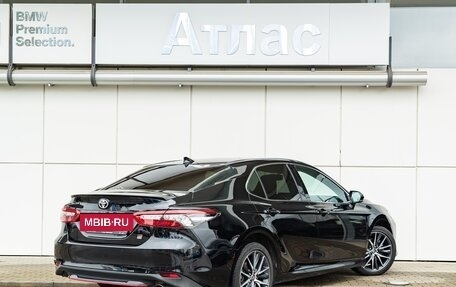 Toyota Camry, 2021 год, 3 190 000 рублей, 5 фотография