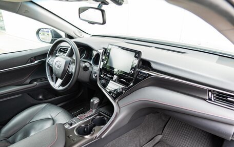 Toyota Camry, 2021 год, 3 190 000 рублей, 11 фотография