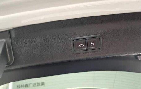Audi Q3, 2023 год, 2 700 000 рублей, 16 фотография