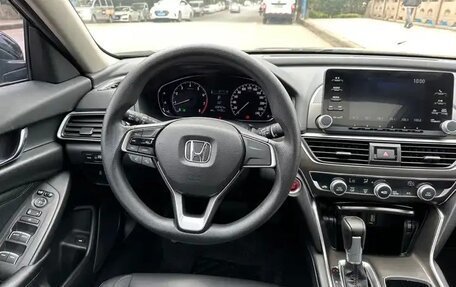 Honda Accord IX рестайлинг, 2020 год, 1 800 000 рублей, 10 фотография