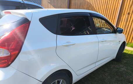 Hyundai Solaris II рестайлинг, 2013 год, 950 000 рублей, 4 фотография