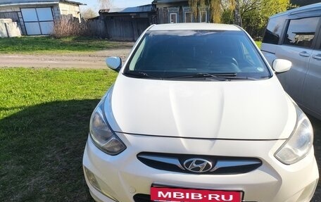 Hyundai Solaris II рестайлинг, 2013 год, 950 000 рублей, 5 фотография