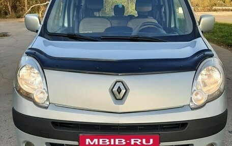 Renault Kangoo II рестайлинг, 2011 год, 750 000 рублей, 3 фотография