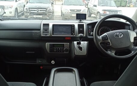 Toyota HiAce H200, 2018 год, 3 800 000 рублей, 9 фотография