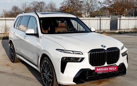 BMW X7, 2023 год, 13 875 000 рублей, 3 фотография