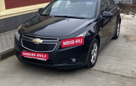 Chevrolet Cruze II, 2010 год, 650 000 рублей, 2 фотография