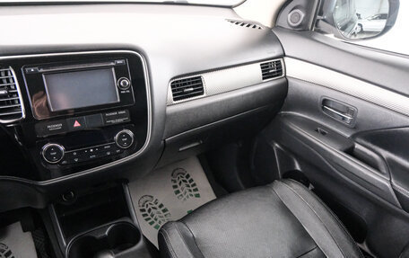 Mitsubishi Outlander III рестайлинг 3, 2013 год, 1 649 000 рублей, 11 фотография