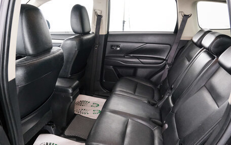 Mitsubishi Outlander III рестайлинг 3, 2013 год, 1 649 000 рублей, 21 фотография