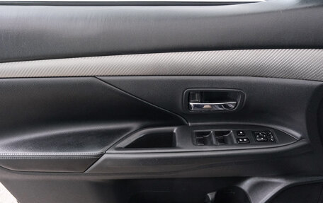 Mitsubishi Outlander III рестайлинг 3, 2013 год, 1 649 000 рублей, 20 фотография