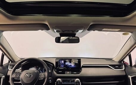 Toyota RAV4, 2024 год, 3 028 500 рублей, 5 фотография