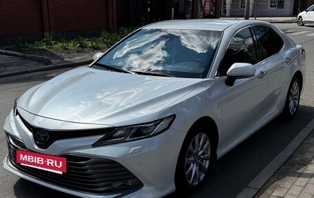 Toyota Camry, 2018 год, 2 350 000 рублей, 7 фотография