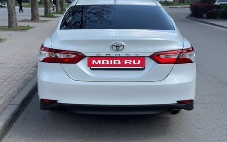Toyota Camry, 2018 год, 2 350 000 рублей, 9 фотография