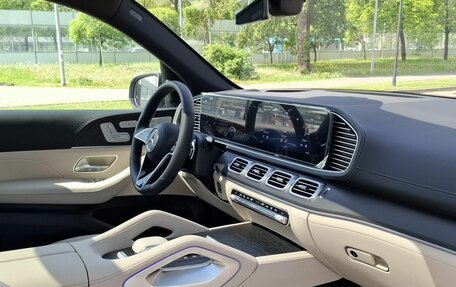 Mercedes-Benz GLE, 2024 год, 15 300 000 рублей, 23 фотография