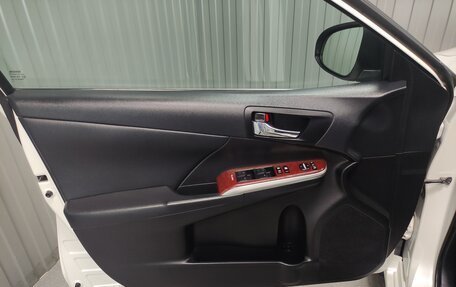 Toyota Camry, 2014 год, 1 680 000 рублей, 14 фотография