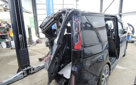 Honda Stepwgn IV, 2020 год, 900 000 рублей, 18 фотография
